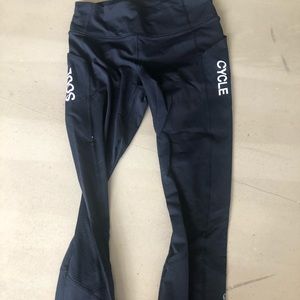 Size 4 lulu dc pants